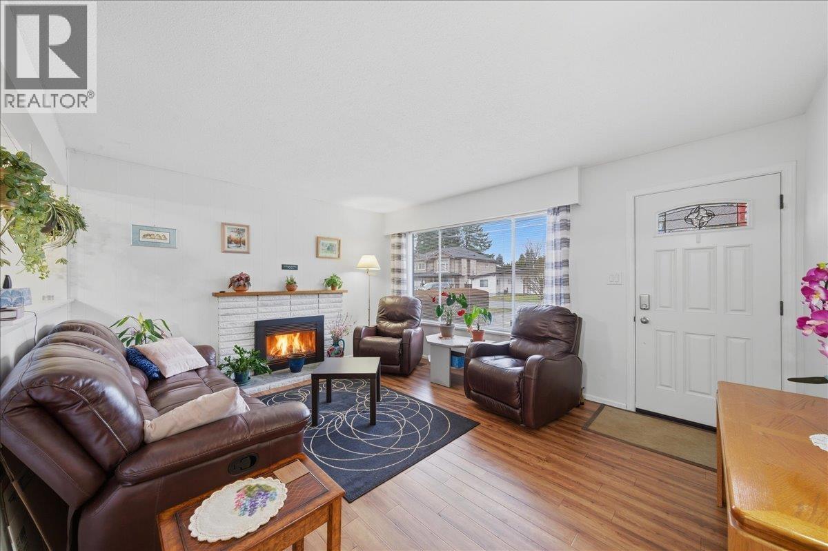 11735 Steeves Street, Maple Ridge, British Columbia V2X 4X7 - Photo 4 - R3101812