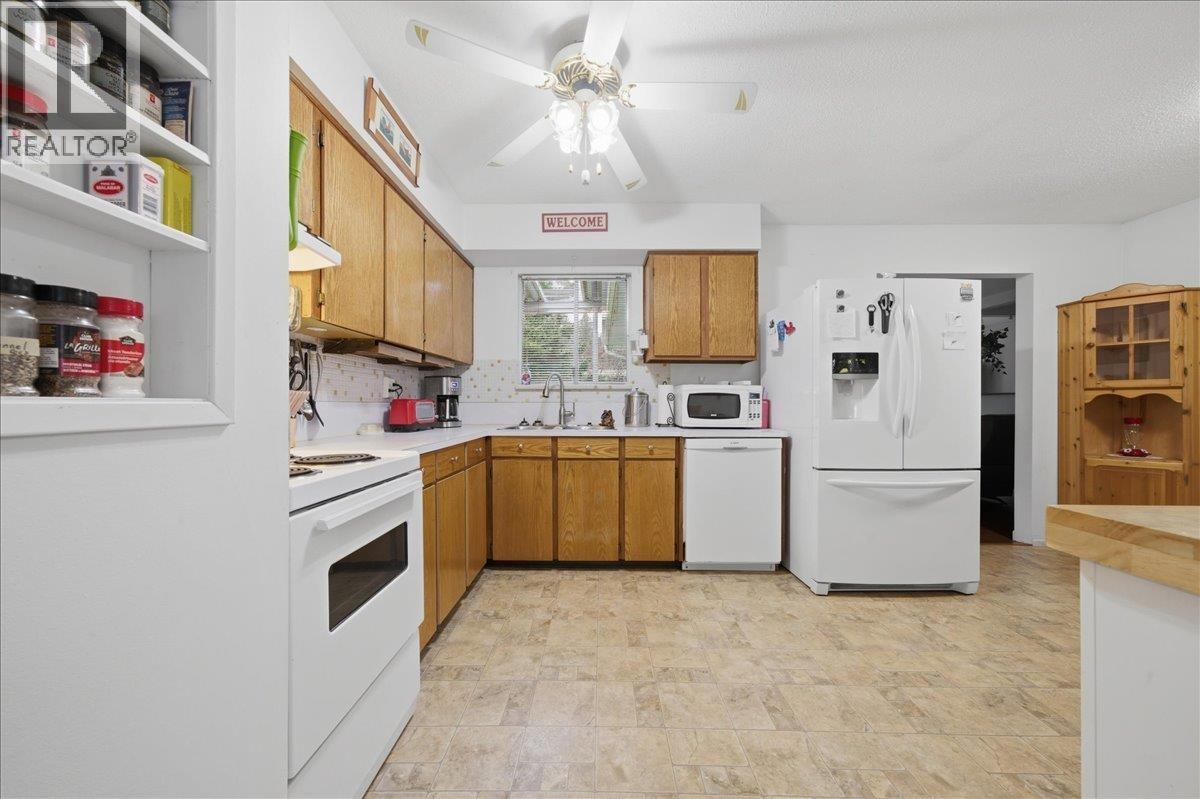 11735 Steeves Street, Maple Ridge, British Columbia V2X 4X7 - Photo 8 - R3101812