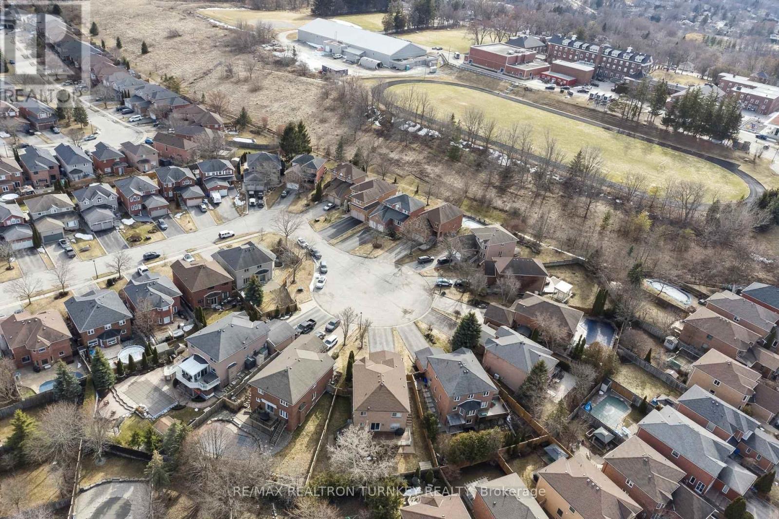 323 Harry Beer Court, Newmarket, Ontario  L3Y 8M2 - Photo 50 - N12924916