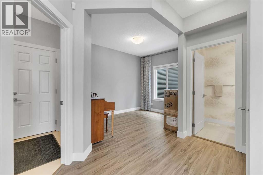 81 Carringvue Manor Nw, Calgary, Alberta  T3P 1L7 - Photo 14 - A2296085