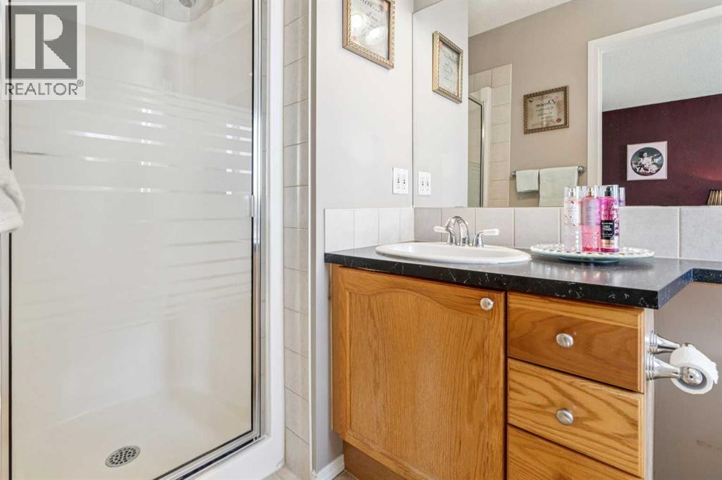 57 Royal Elm Mews Nw, Calgary, Alberta  T3G 5P6 - Photo 14 - A2296781