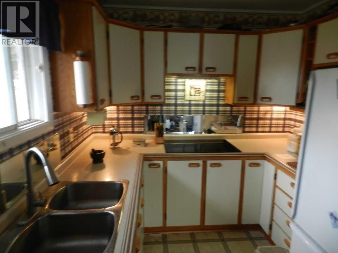 178 Hillside Dr S, Elliot Lake, Ontario  P5A 1N3 - Photo 3 - SM260557