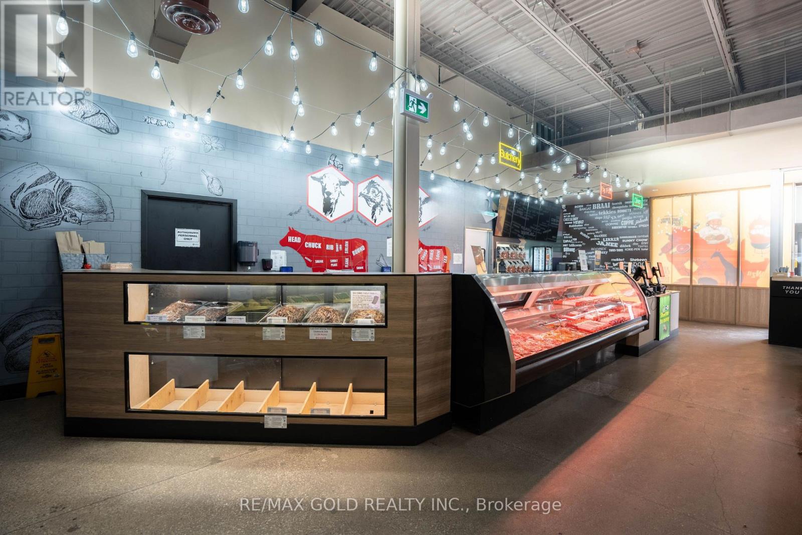 2 - 2110 Dundas Street E, Mississauga, Ontario L4X 1L9 - Photo 3 - W12773090