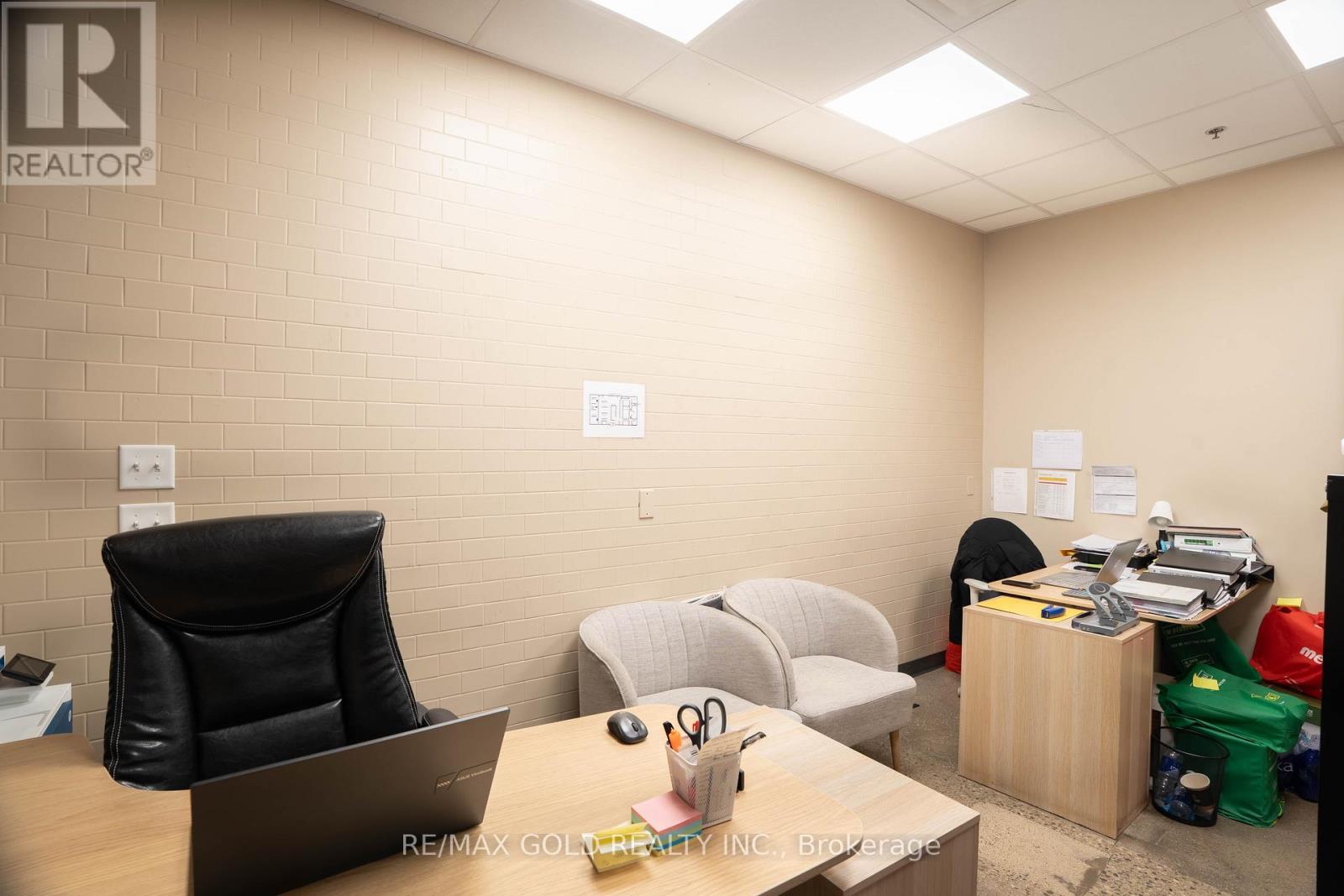 2 - 2110 Dundas Street E, Mississauga, Ontario L4X 1L9 - Photo 9 - W12773090