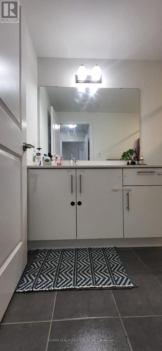 142 - 75 Attmar Drive, Brampton, Ontario  L6P 0Y6 - Photo 13 - W12930840