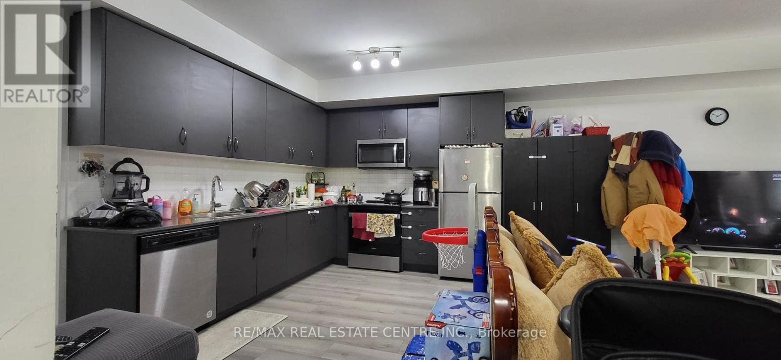 142 - 75 Attmar Drive, Brampton, Ontario  L6P 0Y6 - Photo 22 - W12930840