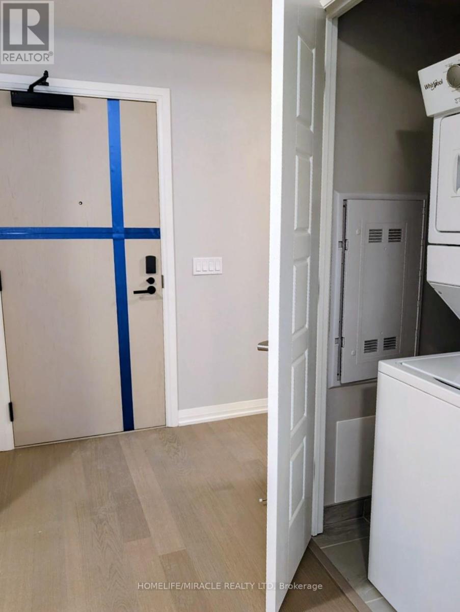 302 - 1415 Dundas Street E, Oakville, Ontario  L6H 8A3 - Photo 5 - W12930846