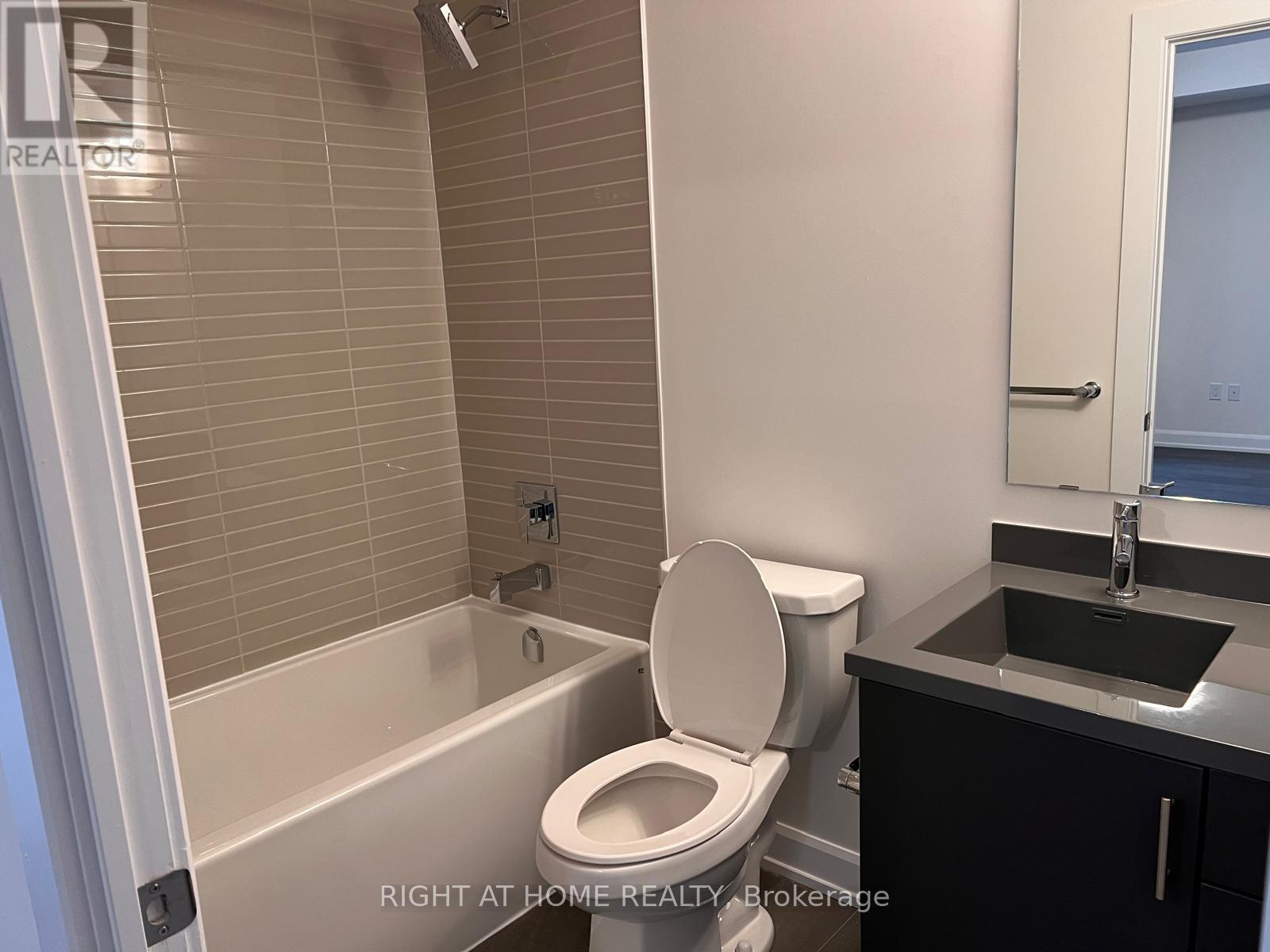 802 - 3200 William Coltson Avenue E, Oakville, Ontario  L6H 7W6 - Photo 5 - W12930848