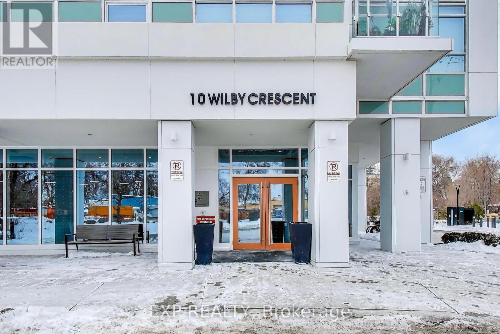 1106 - 10 Wilby Crescent, Toronto, Ontario  M9N 0B6 - Photo 3 - W12930850