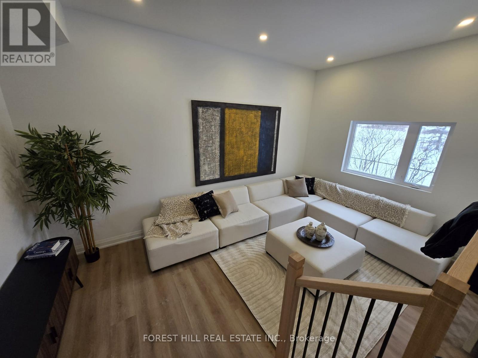 A - 279 Reiner Road, Toronto, Ontario  M3H 2M5 - Photo 2 - W12930856