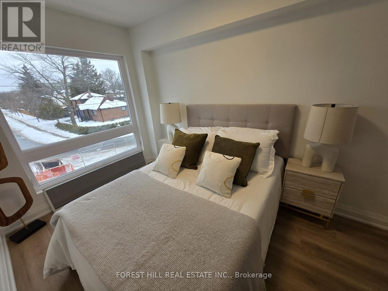 A - 279 Reiner Road, Toronto, Ontario  M3H 2M5 - Photo 9 - W12930856