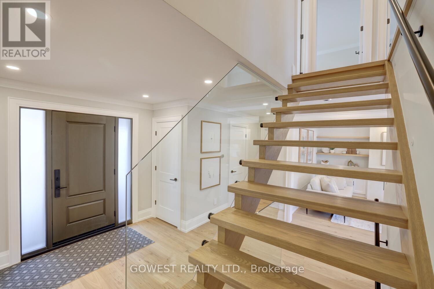 981 Valdese Drive, Mississauga, Ontario  L5C 2Z5 - Photo 21 - W12930866