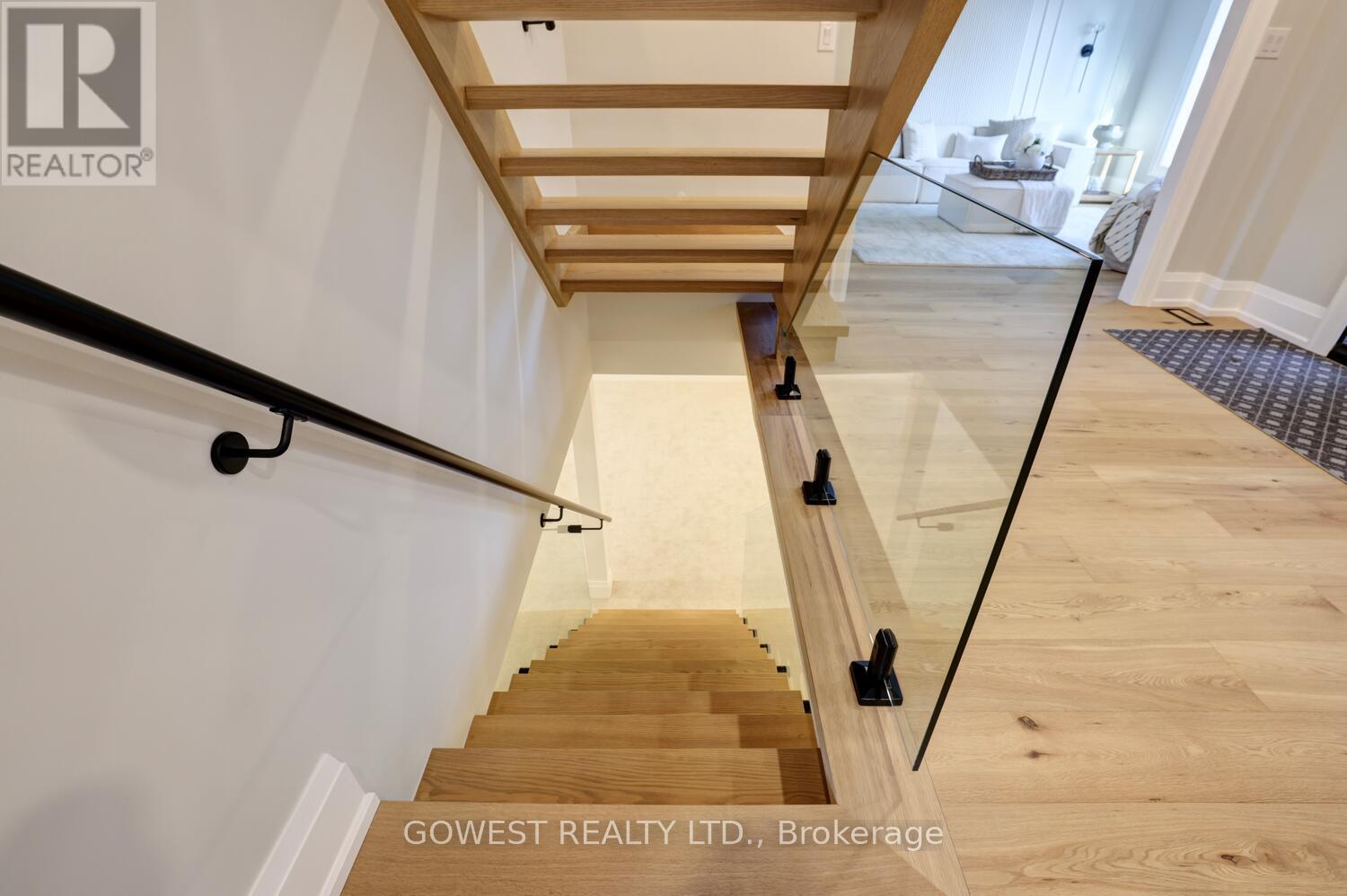 981 Valdese Drive, Mississauga, Ontario  L5C 2Z5 - Photo 40 - W12930866