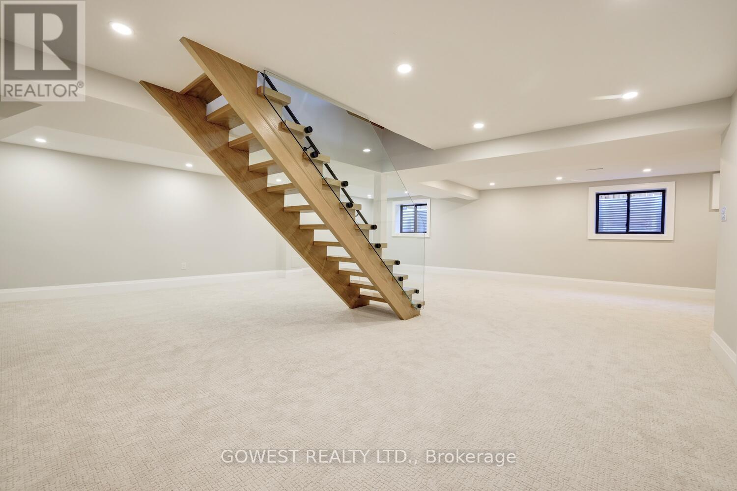 981 Valdese Drive, Mississauga, Ontario  L5C 2Z5 - Photo 42 - W12930866