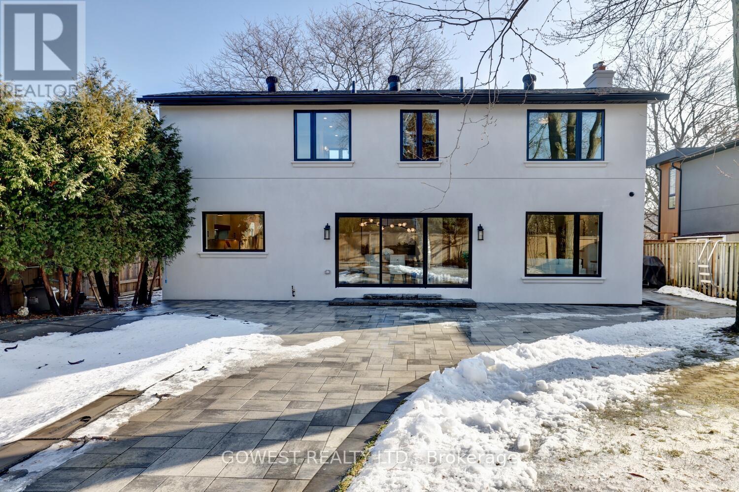 981 Valdese Drive, Mississauga, Ontario  L5C 2Z5 - Photo 49 - W12930866