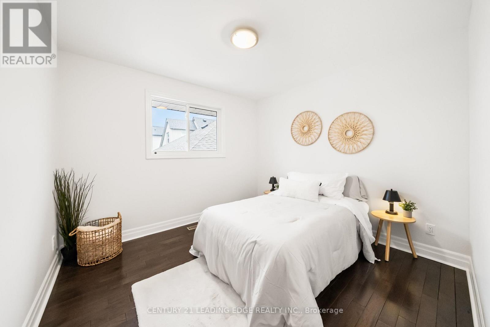 1050 Alexandra Avenue, Mississauga, Ontario  L5E 1Z8 - Photo 19 - W12930872