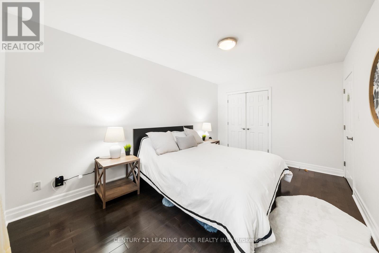 1050 Alexandra Avenue, Mississauga, Ontario  L5E 1Z8 - Photo 22 - W12930872