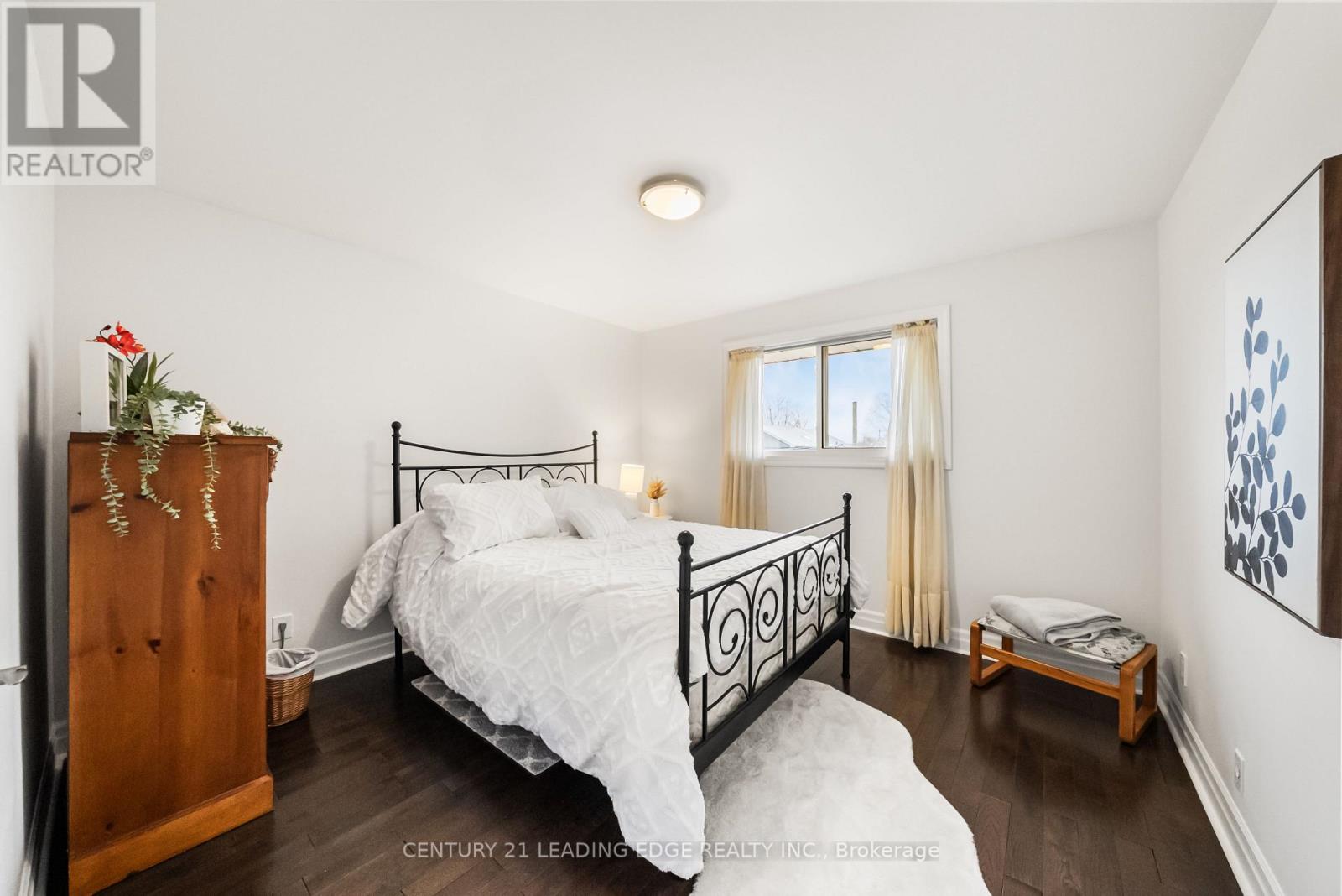 1050 Alexandra Avenue, Mississauga, Ontario  L5E 1Z8 - Photo 25 - W12930872