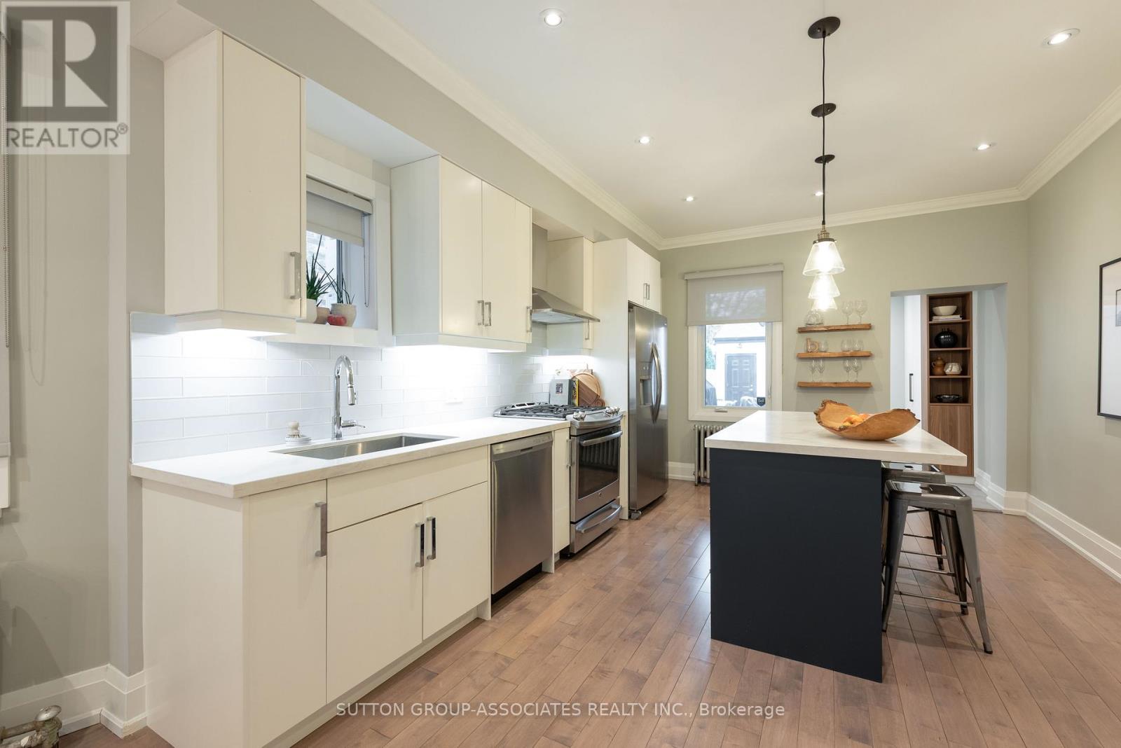 106 Uxbridge Avenue, Toronto, Ontario  M6N 2Y4 - Photo 15 - W12930884