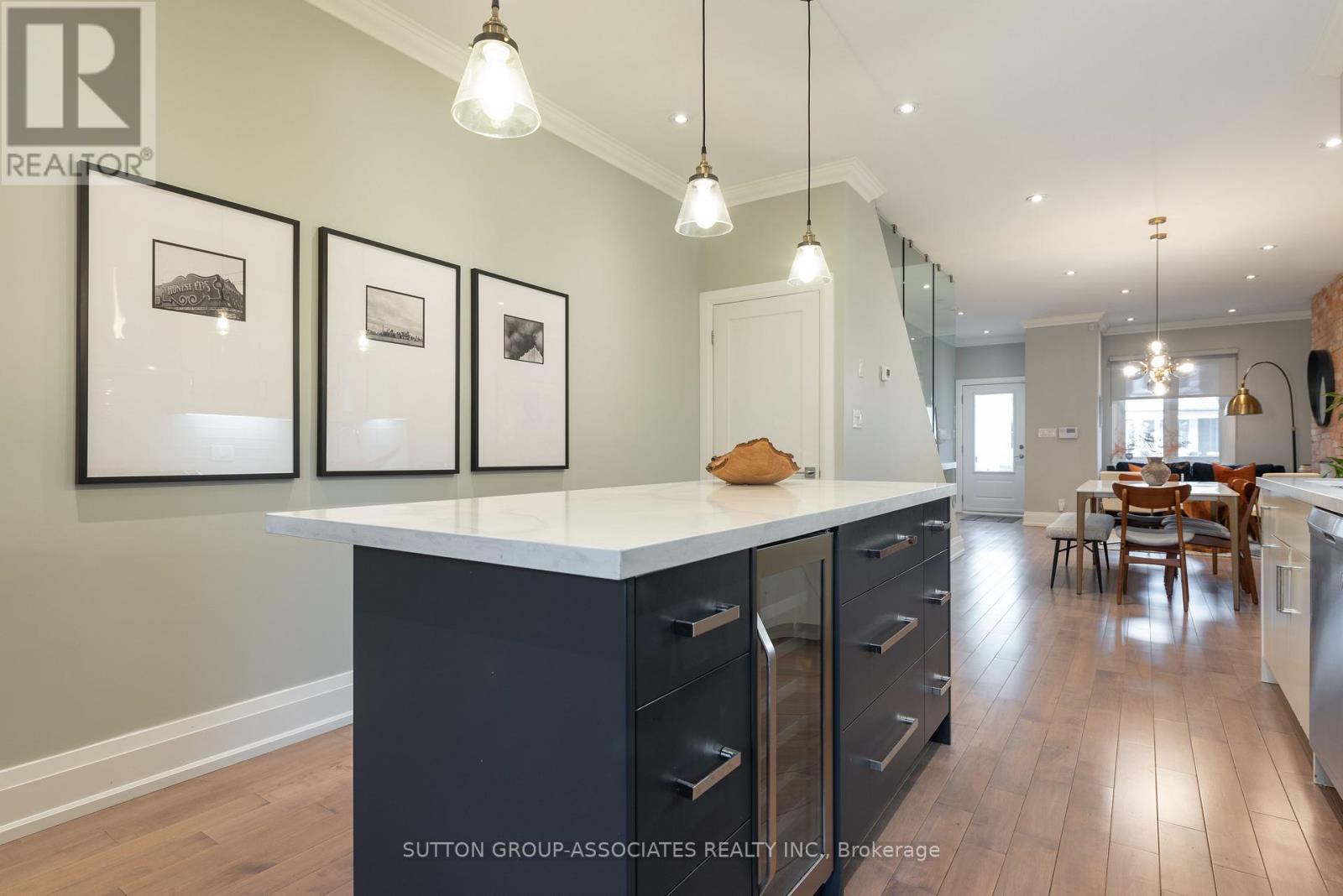 106 Uxbridge Avenue, Toronto, Ontario  M6N 2Y4 - Photo 19 - W12930884