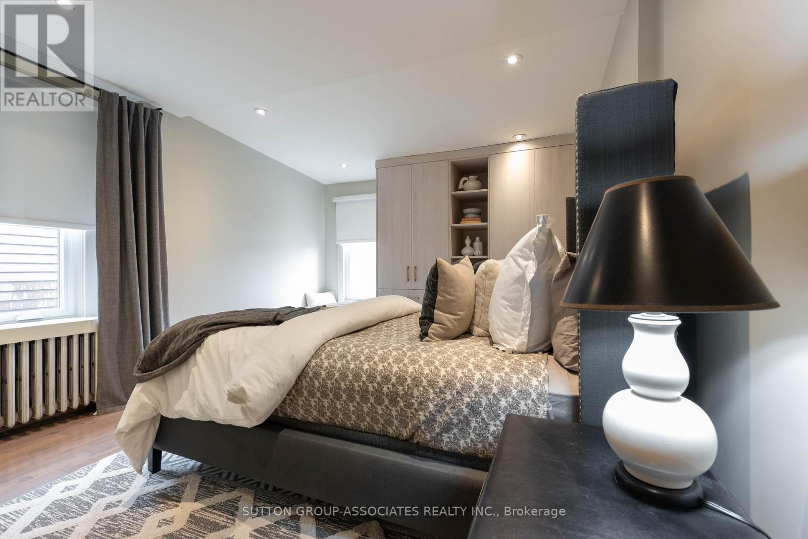 106 Uxbridge Avenue, Toronto, Ontario  M6N 2Y4 - Photo 24 - W12930884