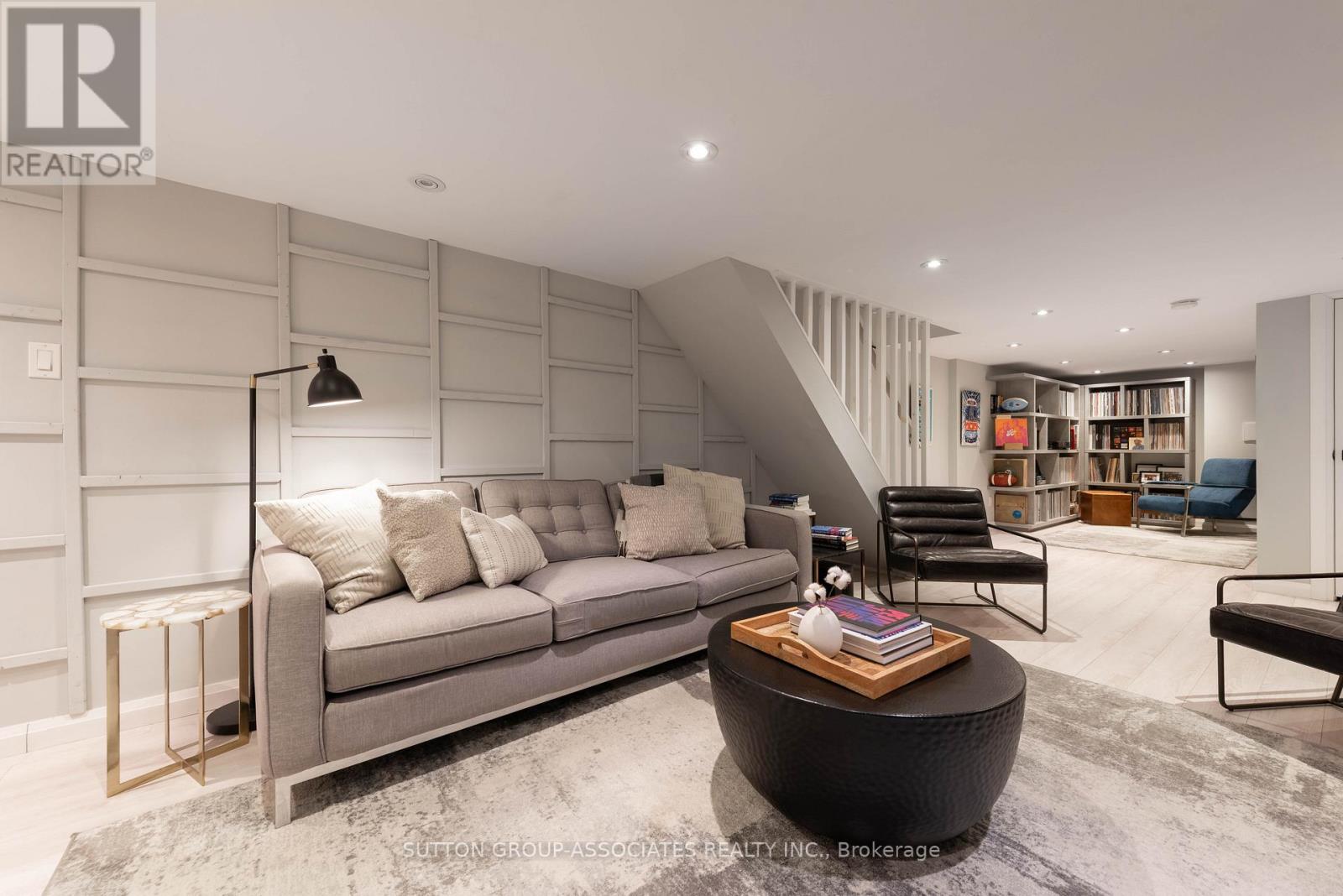 106 Uxbridge Avenue, Toronto, Ontario  M6N 2Y4 - Photo 38 - W12930884