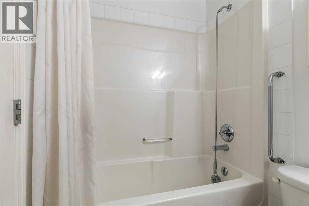 304, 2022 Canyon Meadows Drive Se, Calgary, Alberta  T2J 7H1 - Photo 21 - A2293821