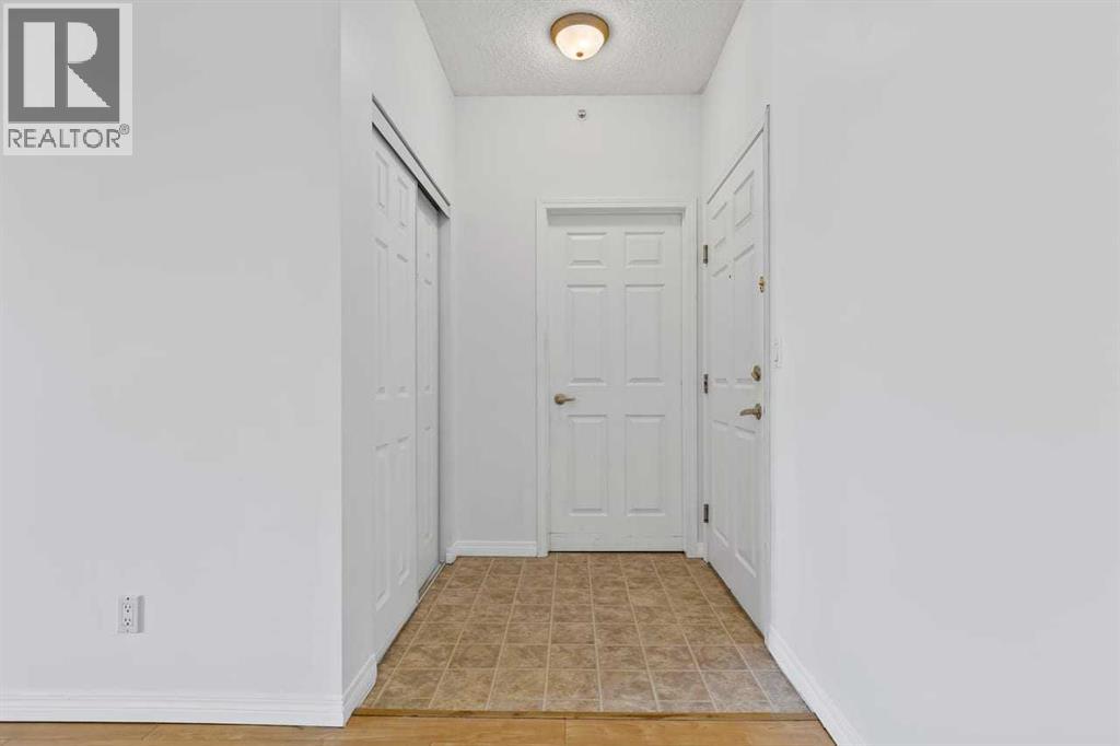 304, 2022 Canyon Meadows Drive Se, Calgary, Alberta  T2J 7H1 - Photo 27 - A2293821