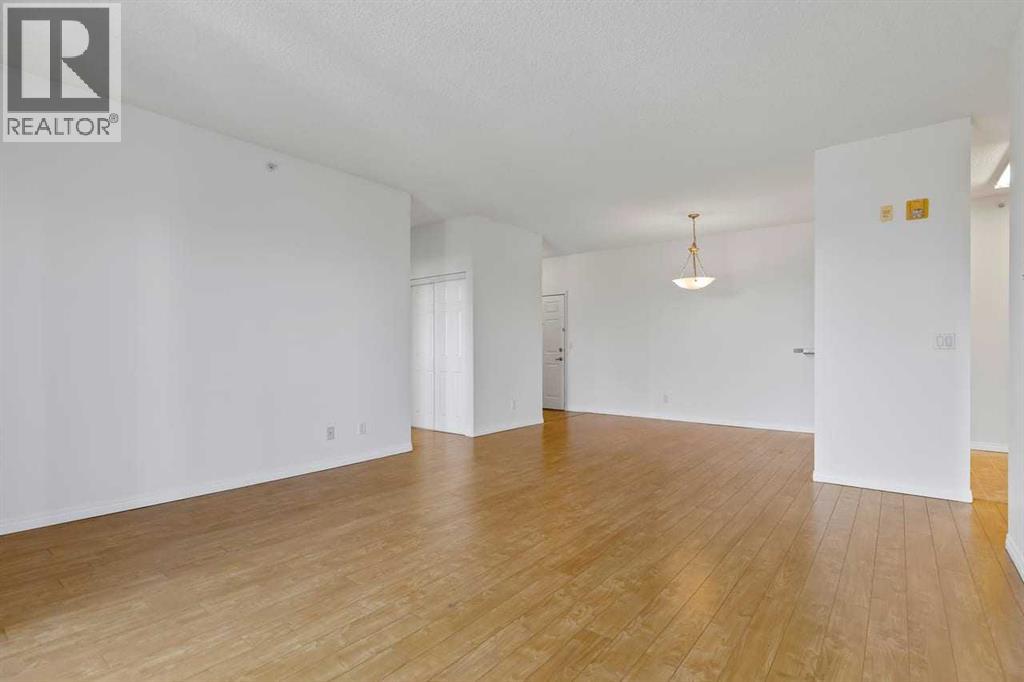 304, 2022 Canyon Meadows Drive Se, Calgary, Alberta  T2J 7H1 - Photo 17 - A2293821