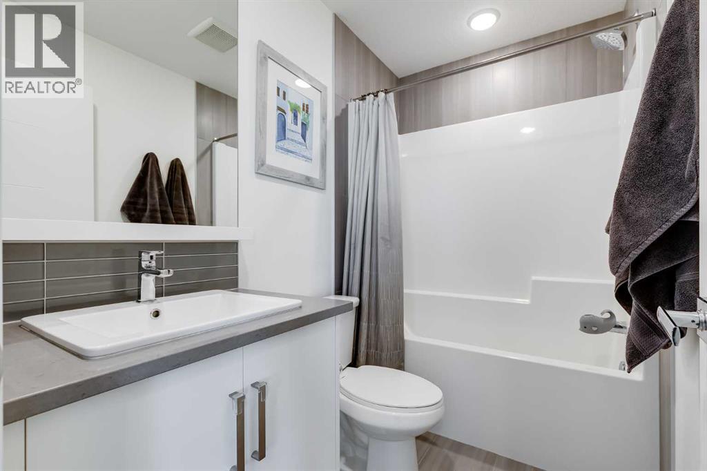 160 Walden Path SE, Calgary, Alberta  T2X 4C4 - Photo 17 - A2293873