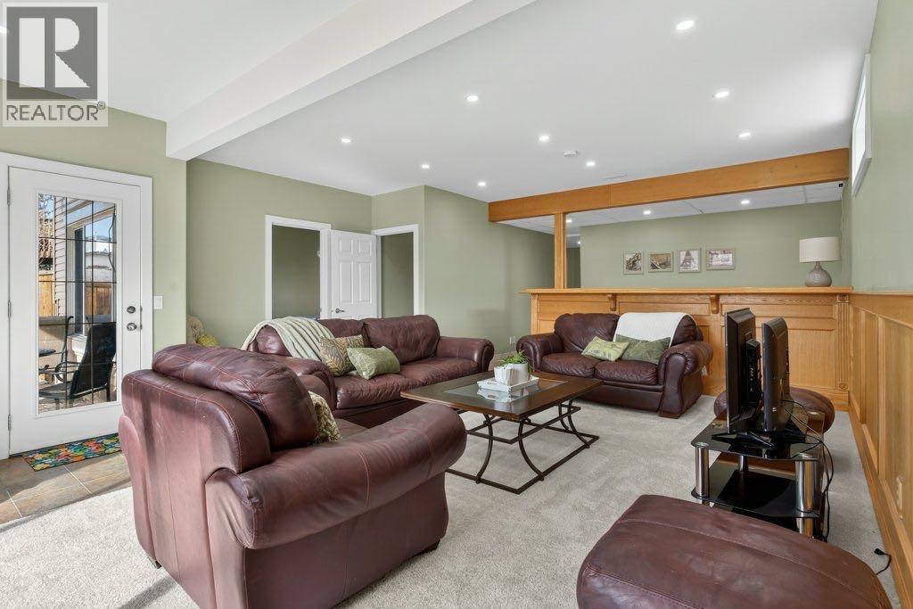 311 Crystal Shores View, Okotoks, Alberta  T1S 2H9 - Photo 28 - A2294700