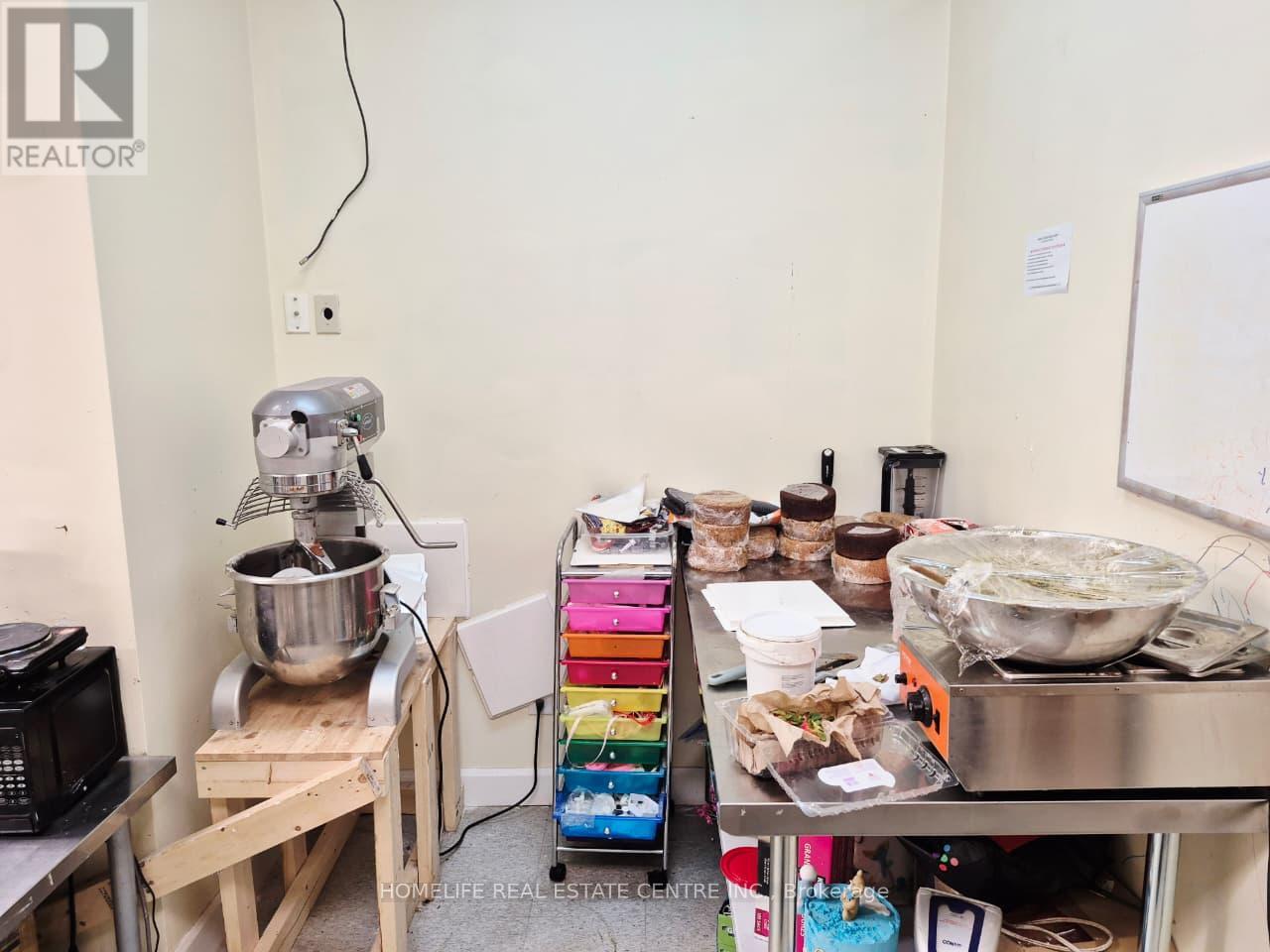 4 - 128 Nelson Street, Brantford, Ontario  N3S 4B6 - Photo 12 - X12930874