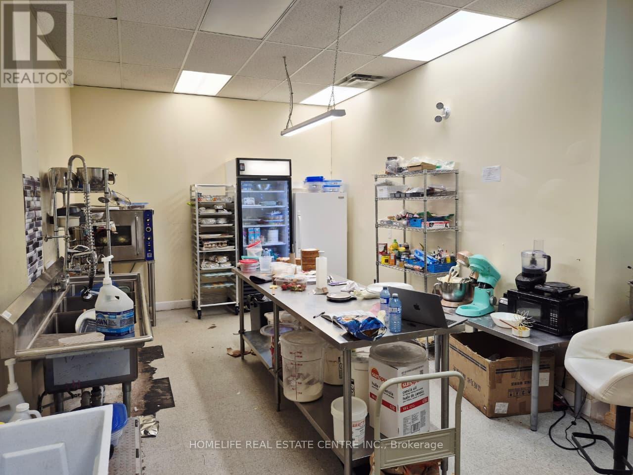 4 - 128 Nelson Street, Brantford, Ontario  N3S 4B6 - Photo 13 - X12930874