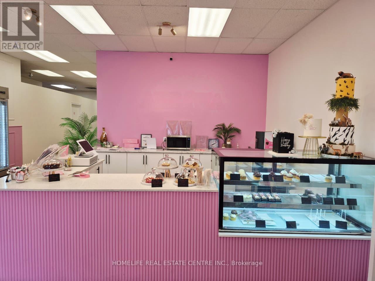 4 - 128 Nelson Street, Brantford, Ontario  N3S 4B6 - Photo 2 - X12930874