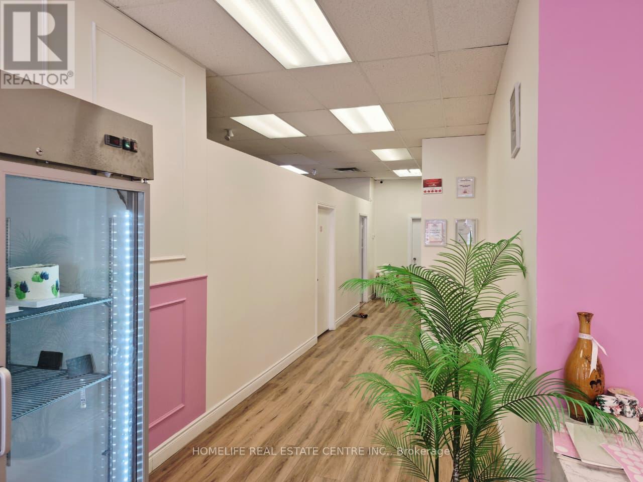 4 - 128 Nelson Street, Brantford, Ontario  N3S 4B6 - Photo 8 - X12930874