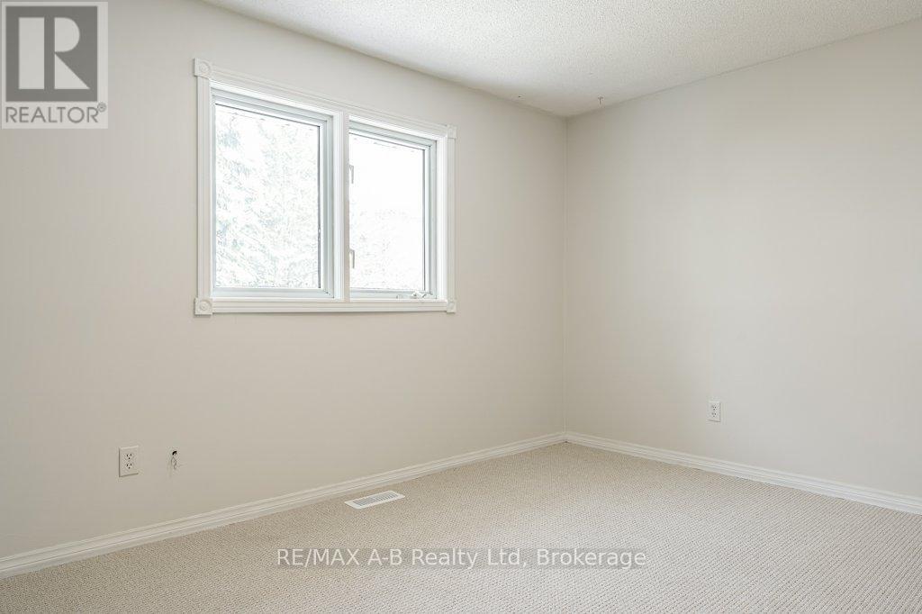 86 Freeland Drive, Stratford, Ontario  N4Z 1H1 - Photo 29 - X12929878