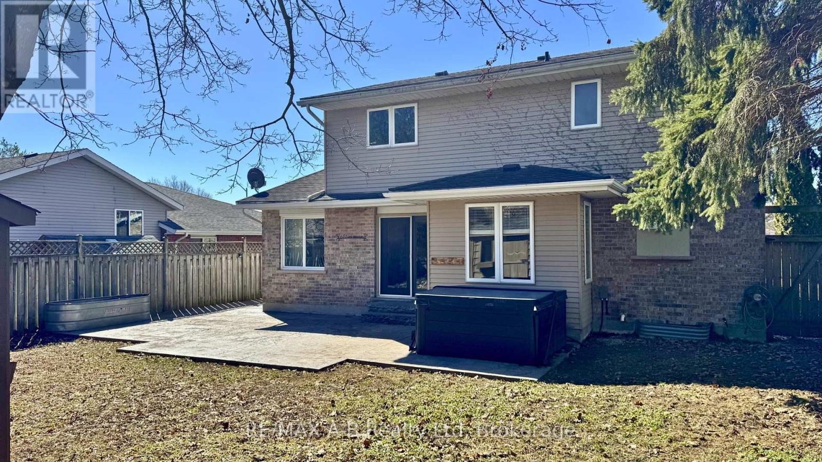 86 Freeland Drive, Stratford, Ontario  N4Z 1H1 - Photo 49 - X12929878