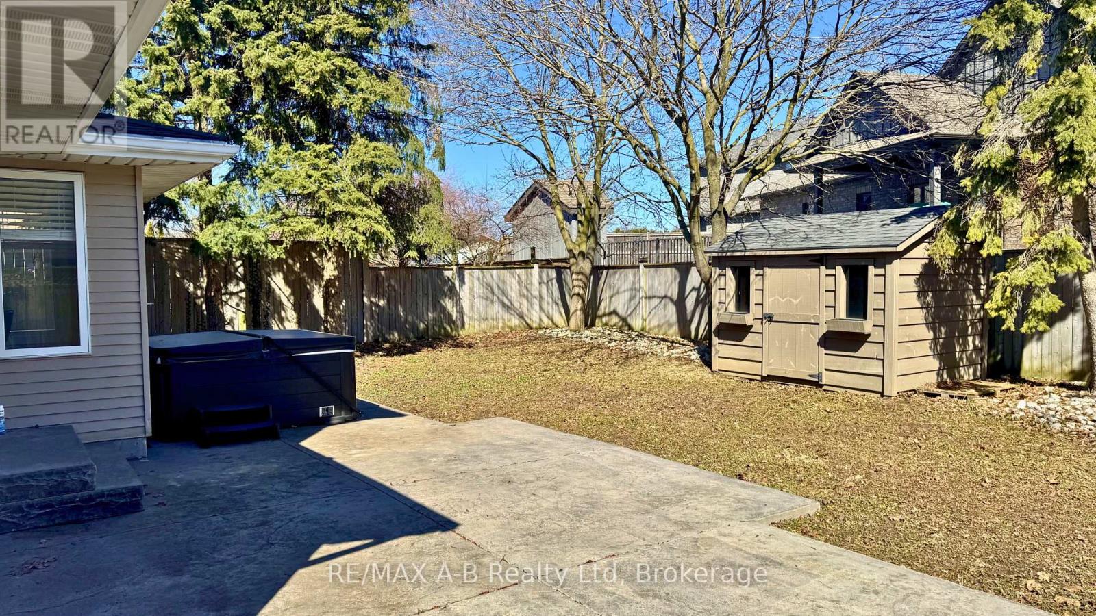 86 Freeland Drive, Stratford, Ontario  N4Z 1H1 - Photo 48 - X12929878