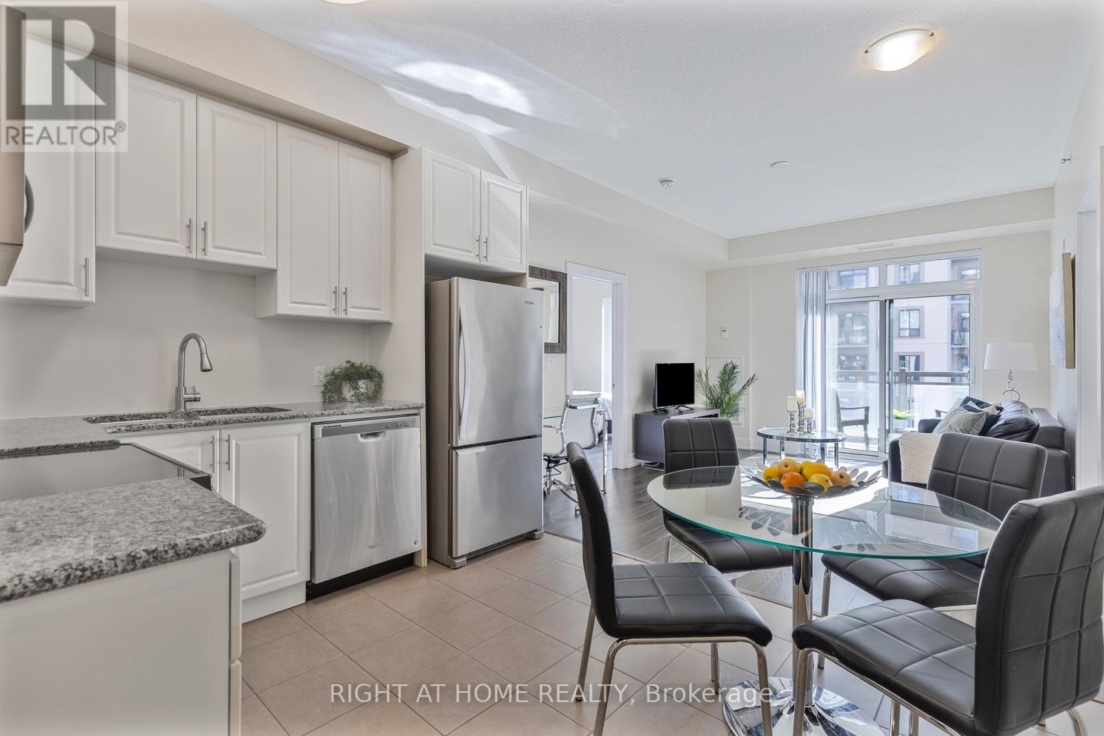 423 - 2486 OLD BRONTE ROAD, Oakville, Ontario