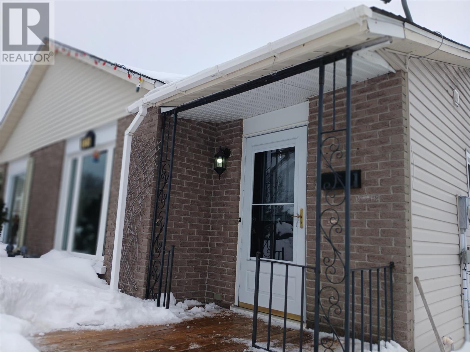 125 Laurier Rd, Elliot Lake, Ontario  P5A 2V1 - Photo 1 - SM260558