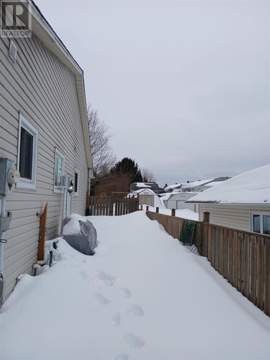 125 Laurier Rd, Elliot Lake, Ontario  P5A 2V1 - Photo 26 - SM260558