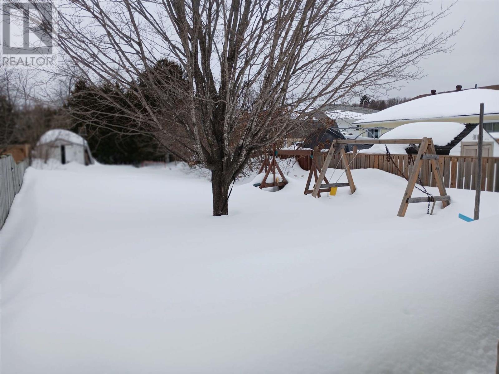 125 Laurier Rd, Elliot Lake, Ontario  P5A 2V1 - Photo 27 - SM260558