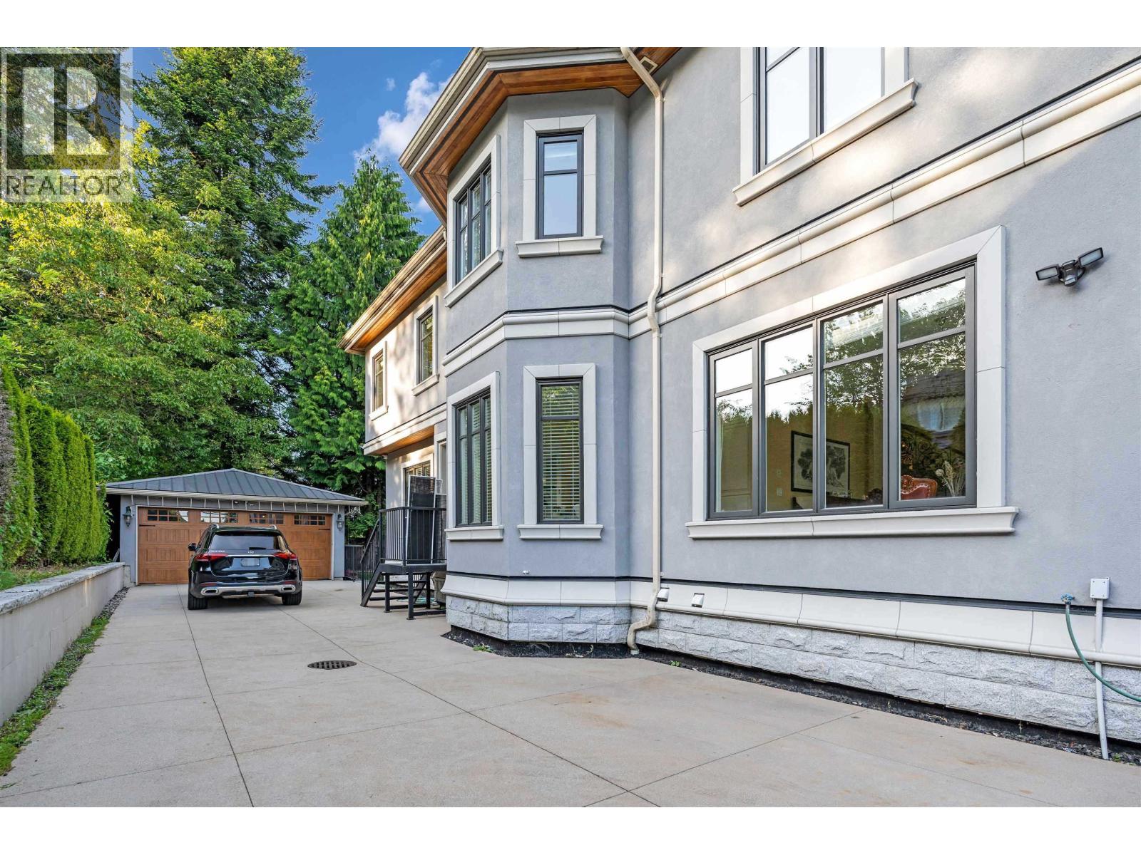 8233 Government Road, Burnaby, British Columbia  V5A 2E4 - Photo 38 - R3104352