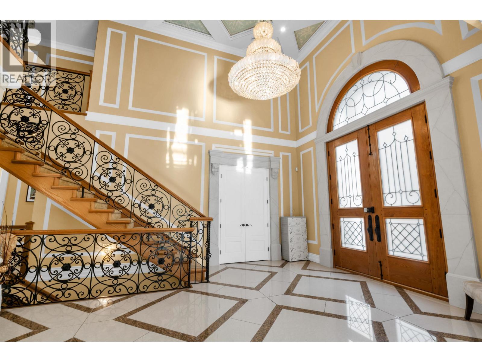 8233 Government Road, Burnaby, British Columbia  V5A 2E4 - Photo 12 - R3104352