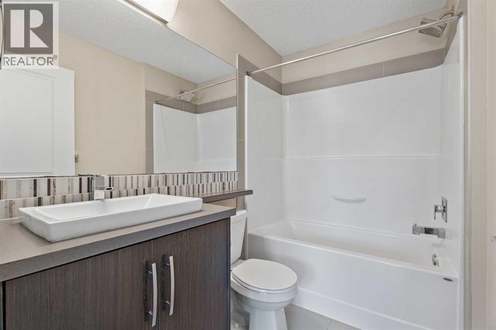 306 Ascot Circle Sw, Calgary, Alberta  T3H 0X2 - Photo 13 - A2294990