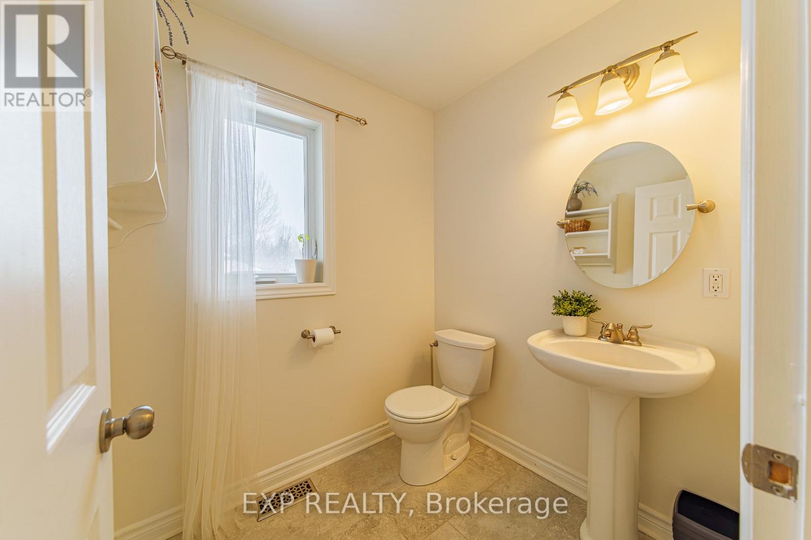 1899 Farisita Drive, Ottawa, Ontario  K0A 3H0 - Photo 12 - X12930894