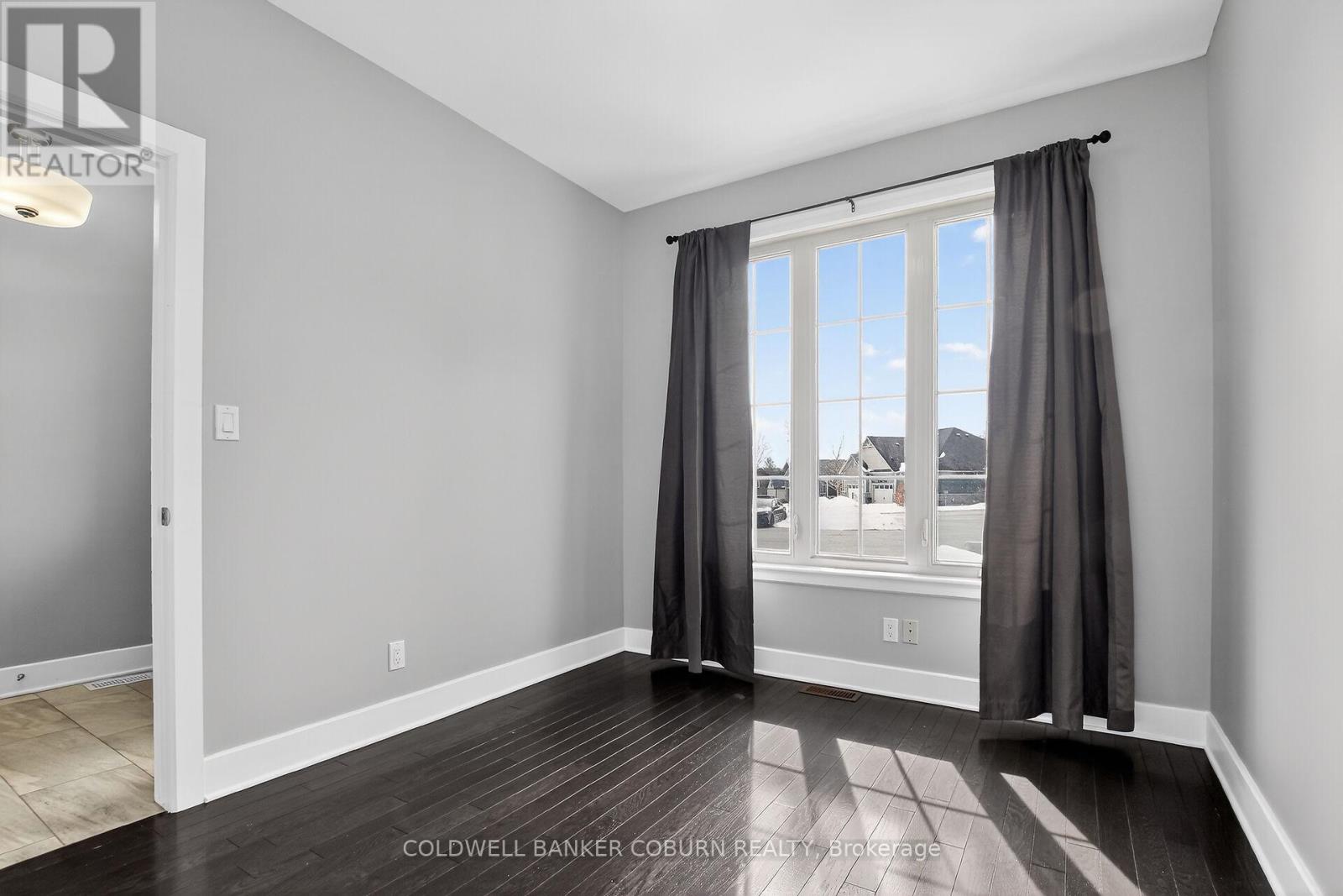 37 Galens Way, North Grenville, Ontario  K0G 1J0 - Photo 4 - X12930918