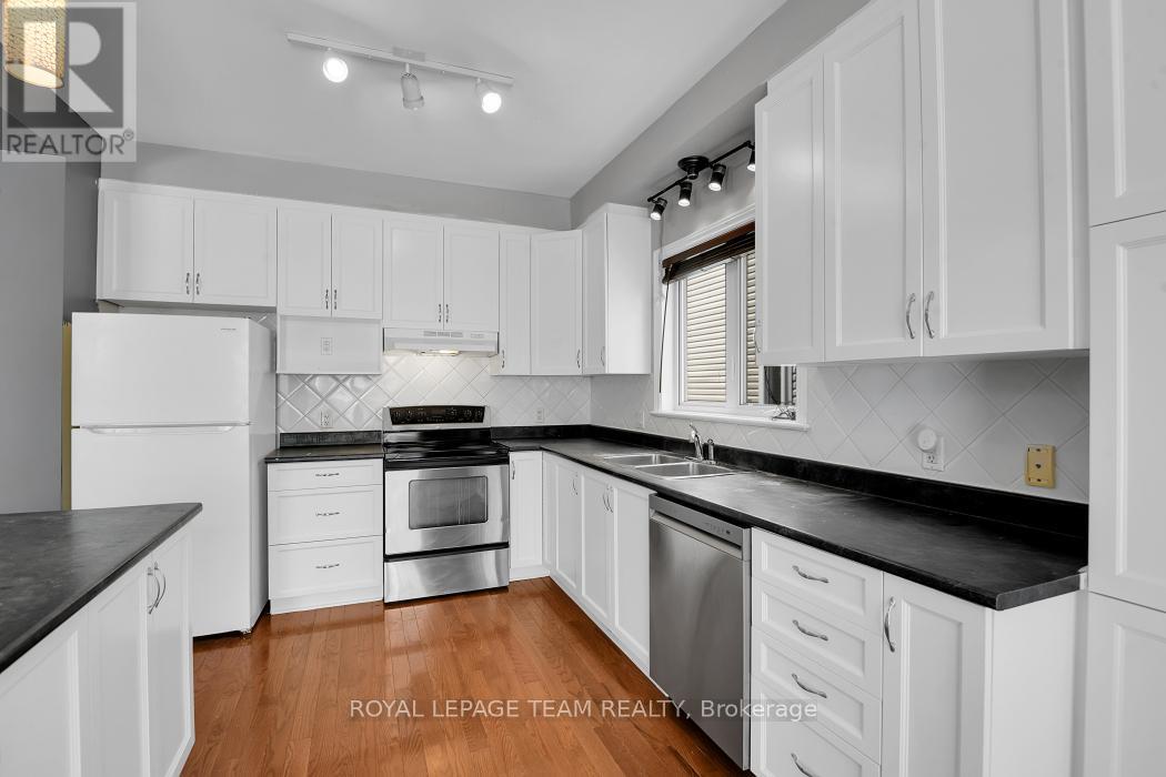 763 Long Point Circle, Ottawa, Ontario  K1T 4H5 - Photo 12 - X12930938