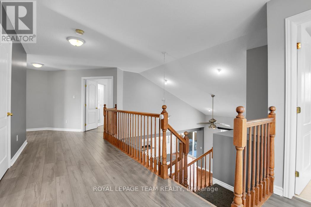 763 Long Point Circle, Ottawa, Ontario  K1T 4H5 - Photo 14 - X12930938