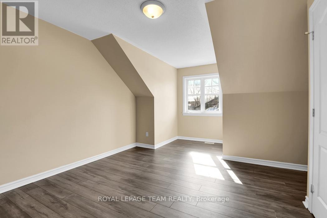 763 Long Point Circle, Ottawa, Ontario  K1T 4H5 - Photo 22 - X12930938